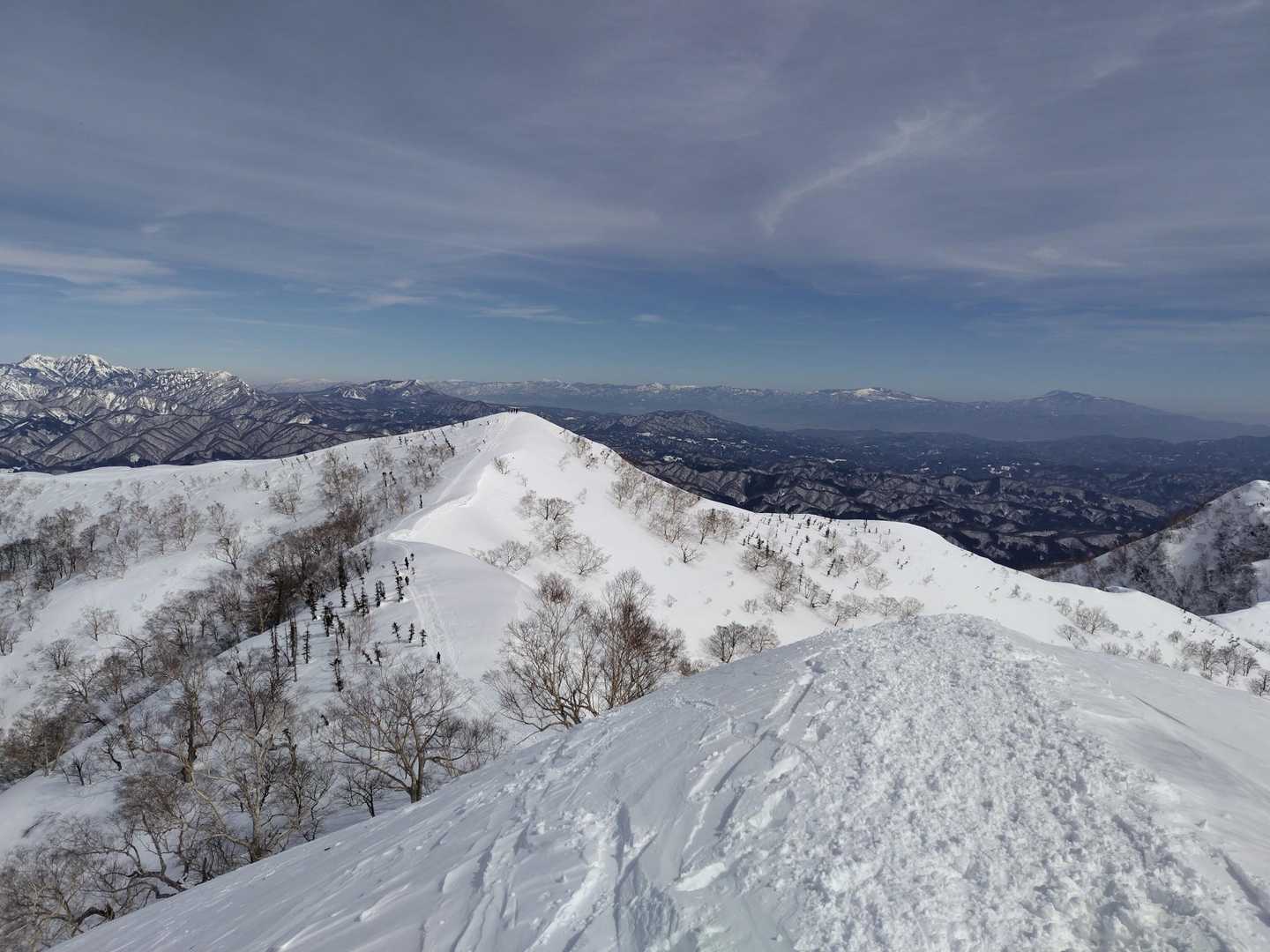 小遠見山に向かいます