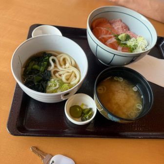 お目当てのご飯、おかわりしてました笑笑
お疲れ山でした⛰️👏登山デビュー無事✨