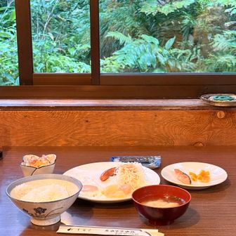 そして朝食
