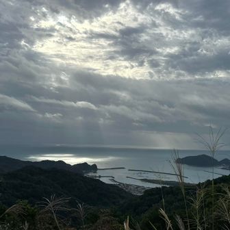 大峠展望所からの景色。生憎の曇り空。