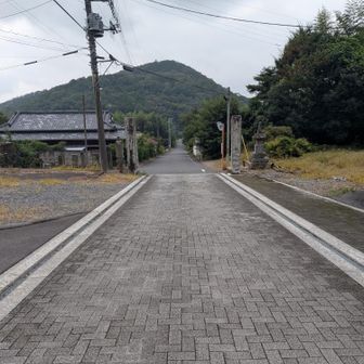 駅まで歩く。