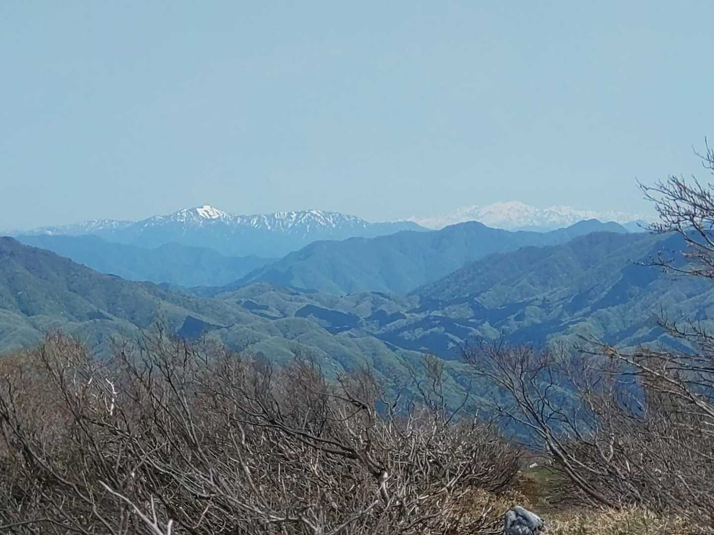 能郷白山と白山