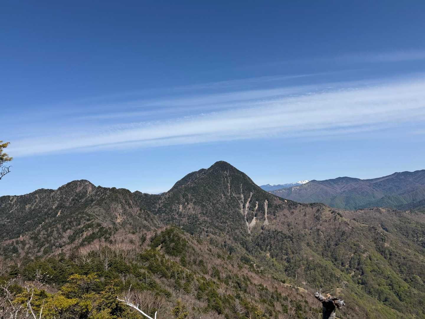 銀山平-庚申山-鋸山-皇海山-六林班峠 周回コースの写真