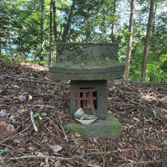 こちらの祠が金毘羅様かしら…？