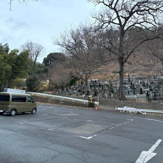 16:30に駐車場に帰着。
私以外の車は１台のみ🚙
結構ハードな山行でした。