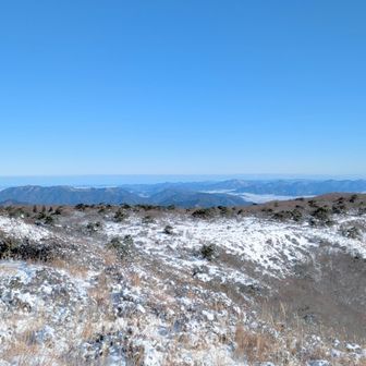 「天空の回廊」と青空
本当に抜けるような青空
まだ「白い回廊」とは行かないな