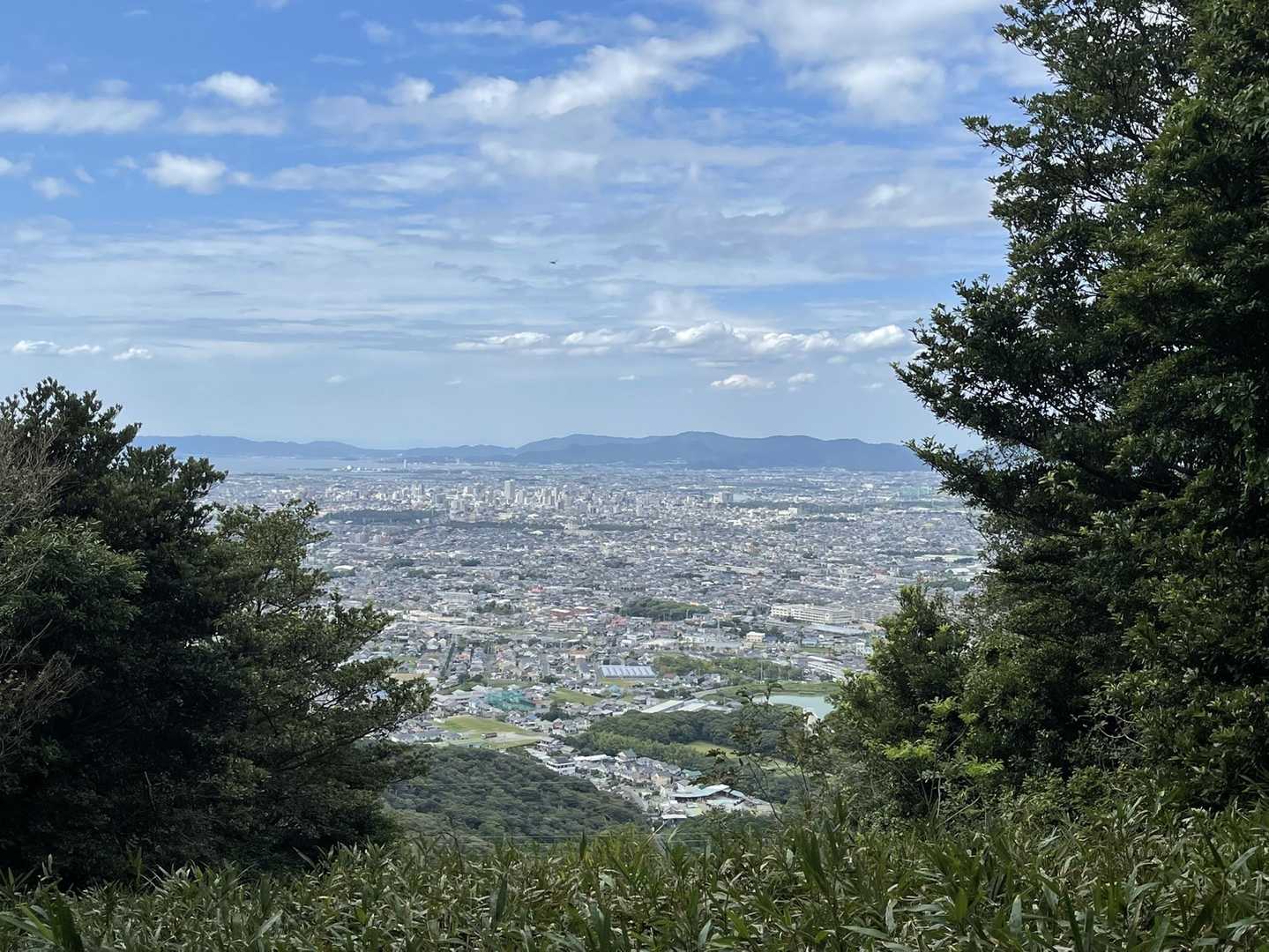 防火帯も、木がないので展望ヨシ！