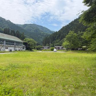 そして無事駐車場に戻ってきました。暑い🥵散歩道みたいな山を今日はもう1箇所行きます。続く…