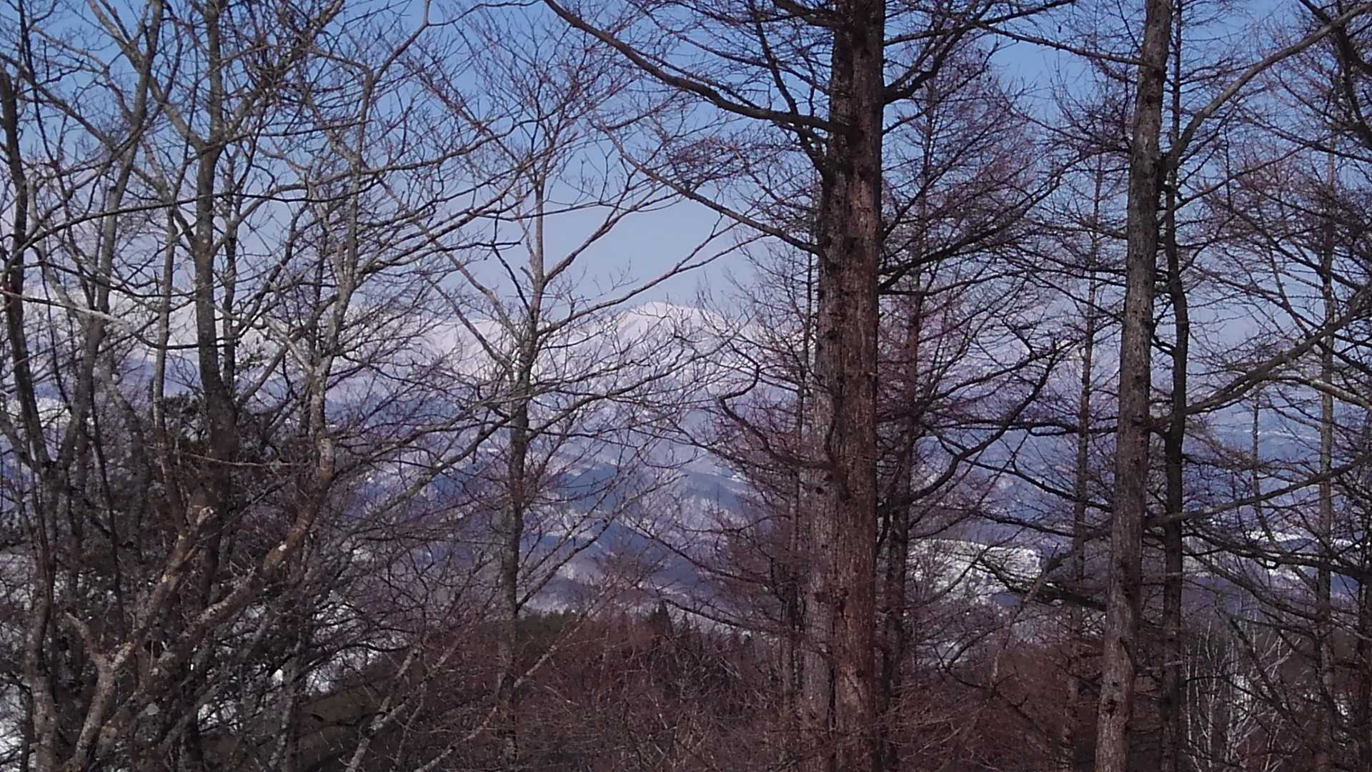 真っ白な栗駒山も見えます👀
降りまーす。