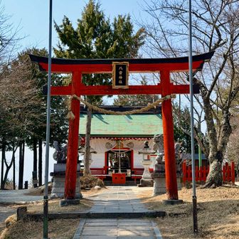 ロープウェイ・パノラマ台駅に戻り、八雲神社を通過。