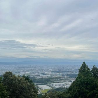 展望台より
金剛山しっかり見れました。
ダイヤモンドトレイル😭