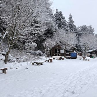 キャンセン初め^_^
雪だるま作れる積雪量⛄️
