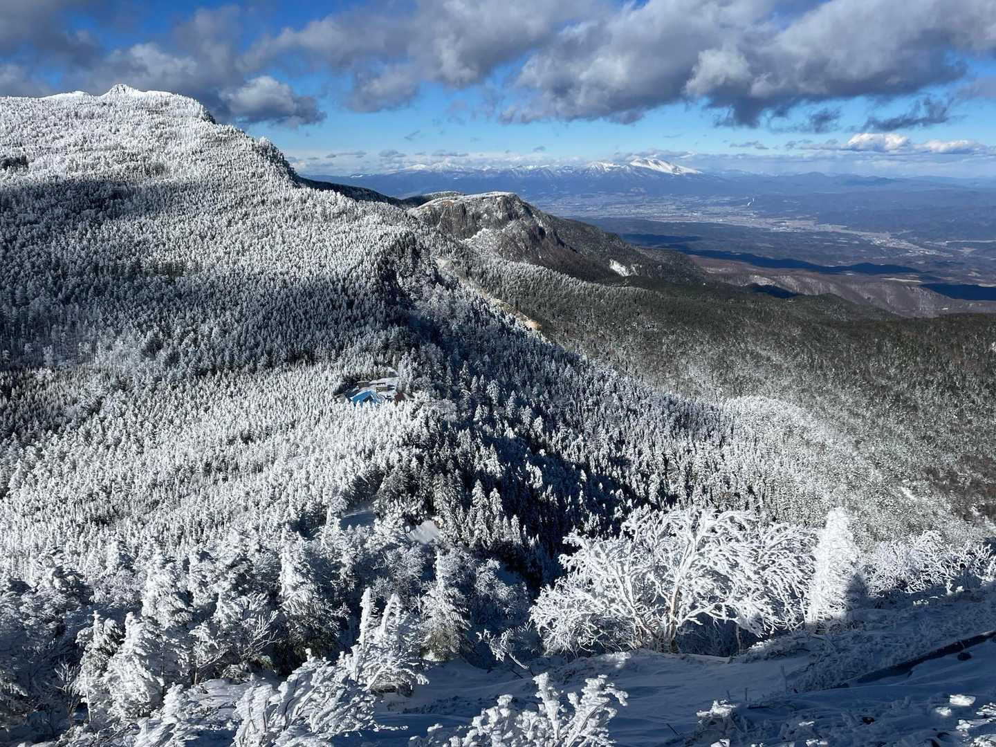 遠くには浅間山、ガトーショコラも
見えます。