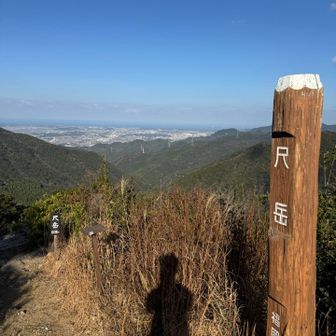 中間市、水巻町、芦屋町方面と日本海。
昼食休憩します。