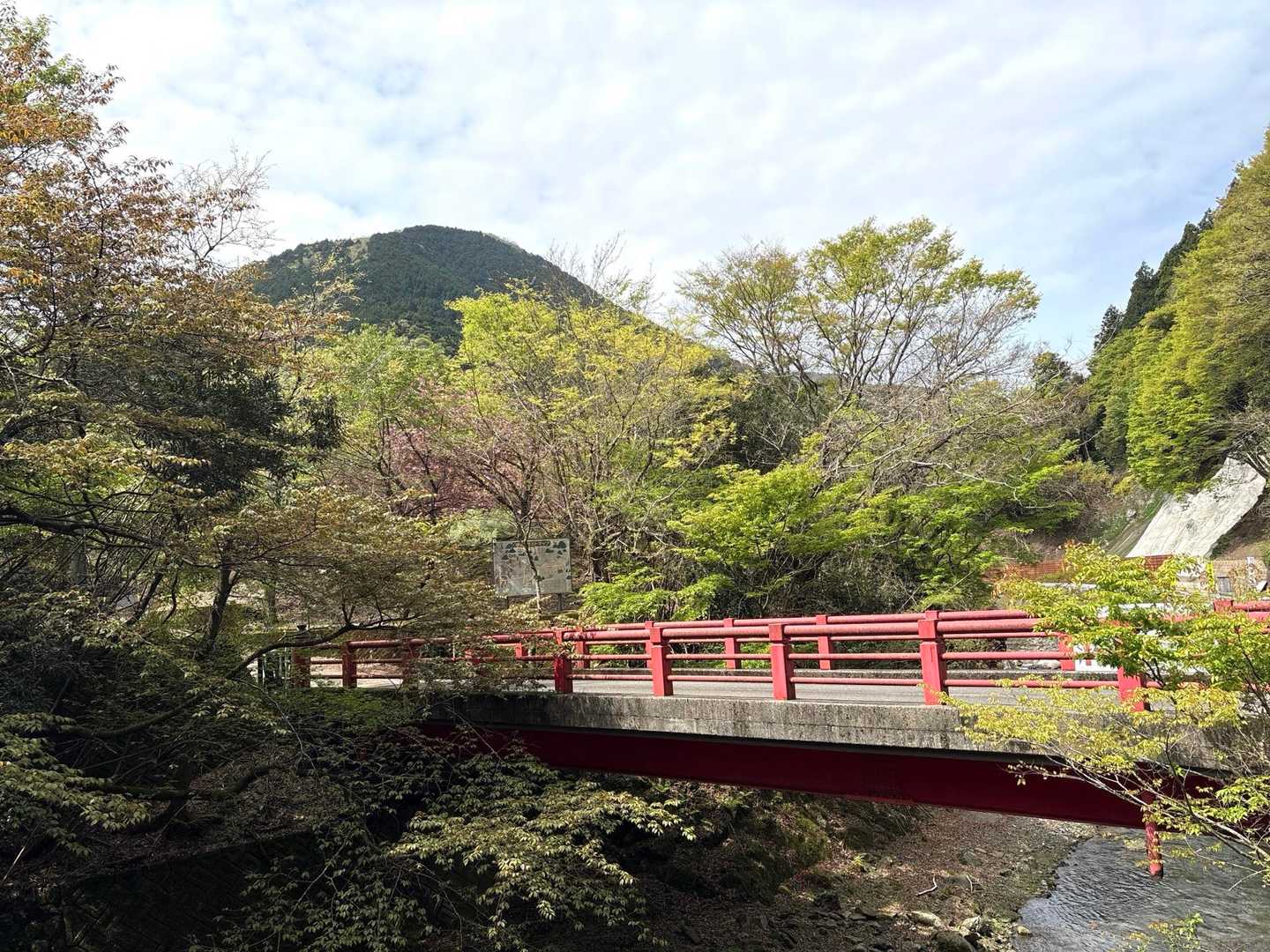 時山キャンプ場⛺️からの赤い橋