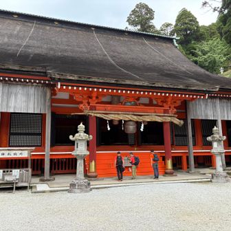 奉幣殿で安全祈願