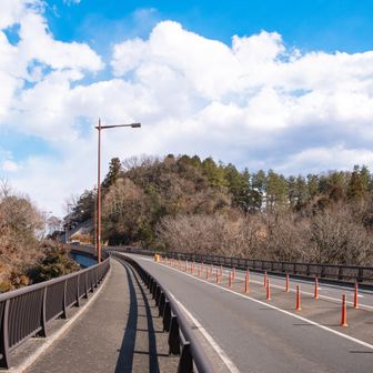網代弁天山・網代城山 下山して、ようじアート館へ