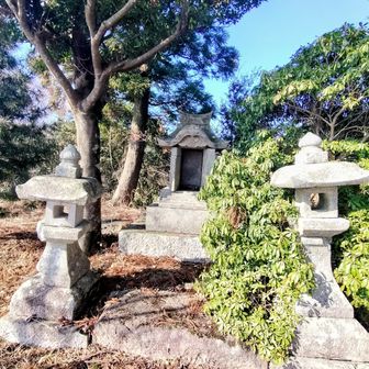 城山権現社 1776年建立