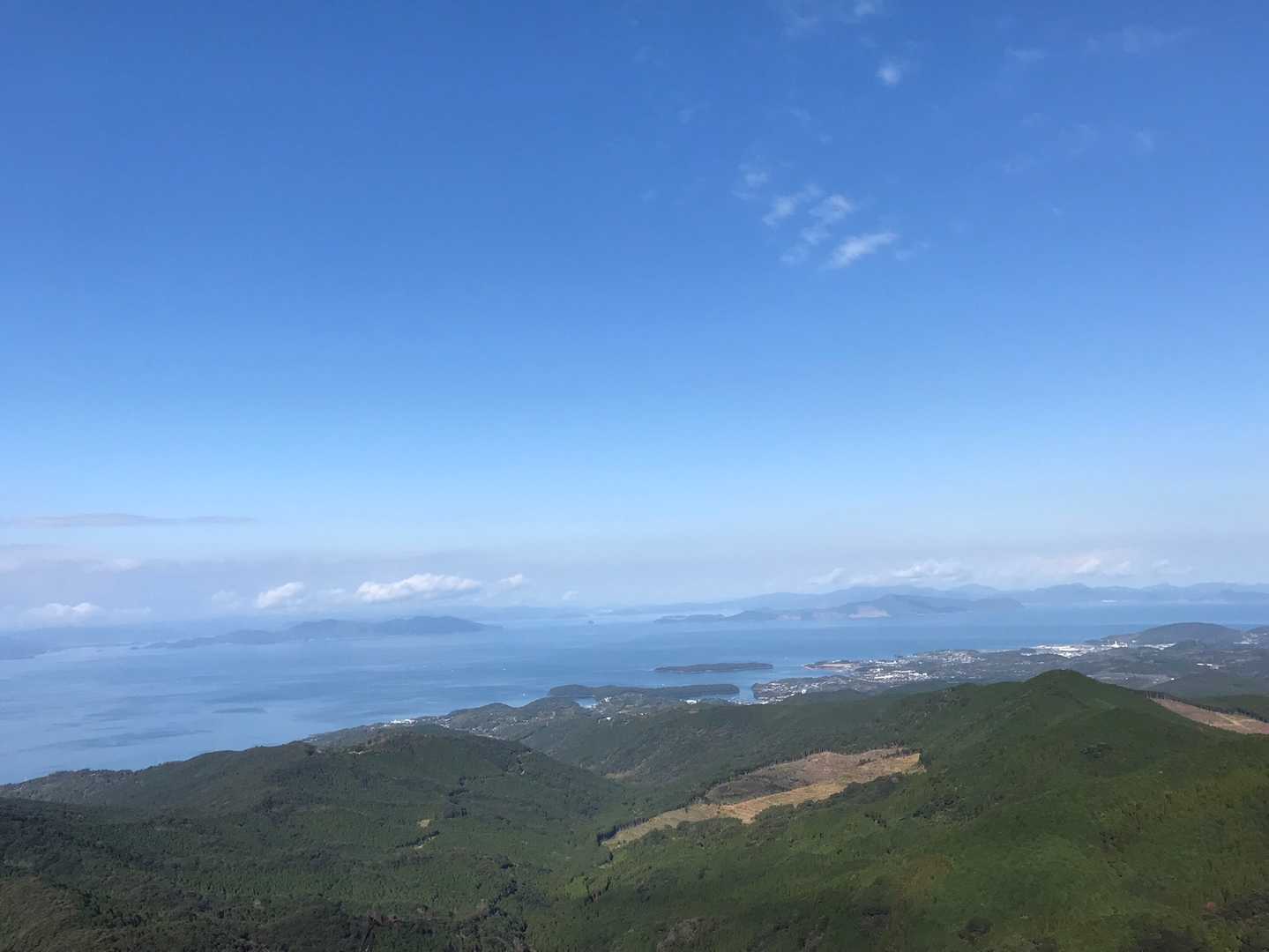 水俣市と八代海