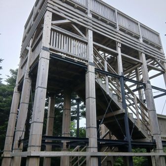 下山後おかわりで、駐車場近くの山　腰切塚へ登ったけど展望真っ白