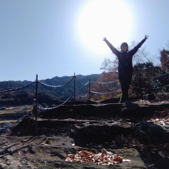 逆光だから良い感じ✨  
なかなかキマってますね😅