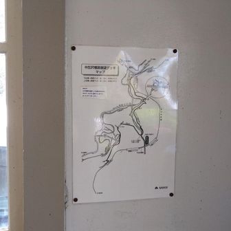 下古沢駅にはコース図が。迷わずに行けそうです