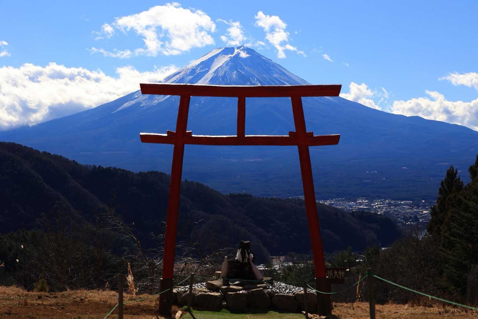 富士山遥拝所から。