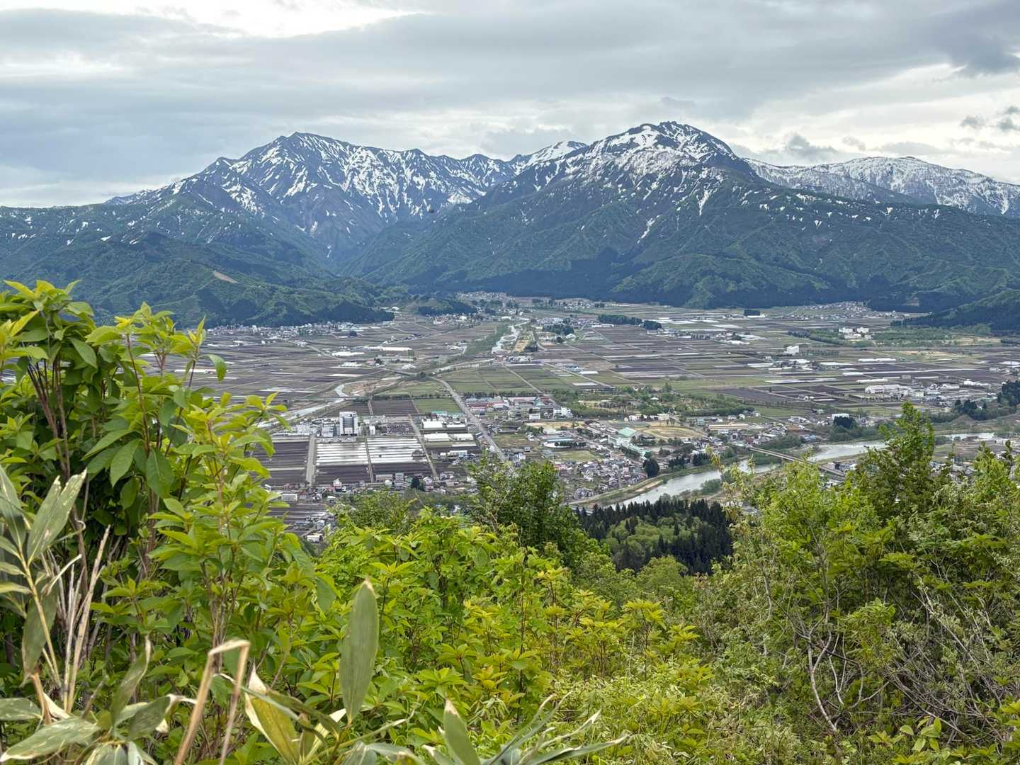 越後三山。