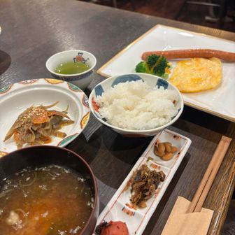 朝食はこちら