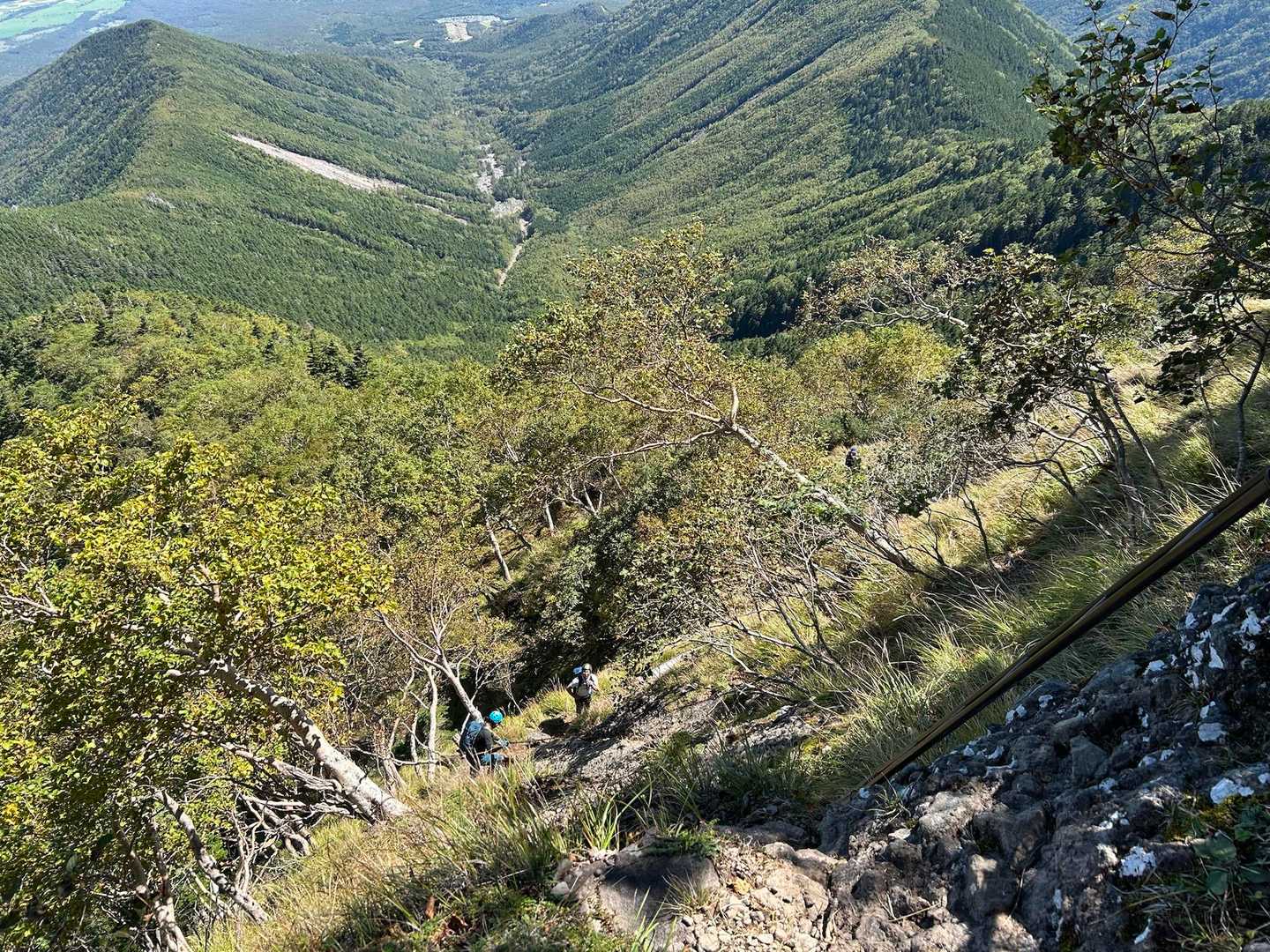 県界尾根に入りました。
県界は県界でハードです。