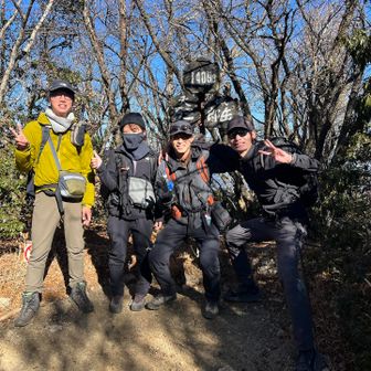 天城山最高峰万三郎岳に登頂🙌
ちゃっかりスリーピース✌️