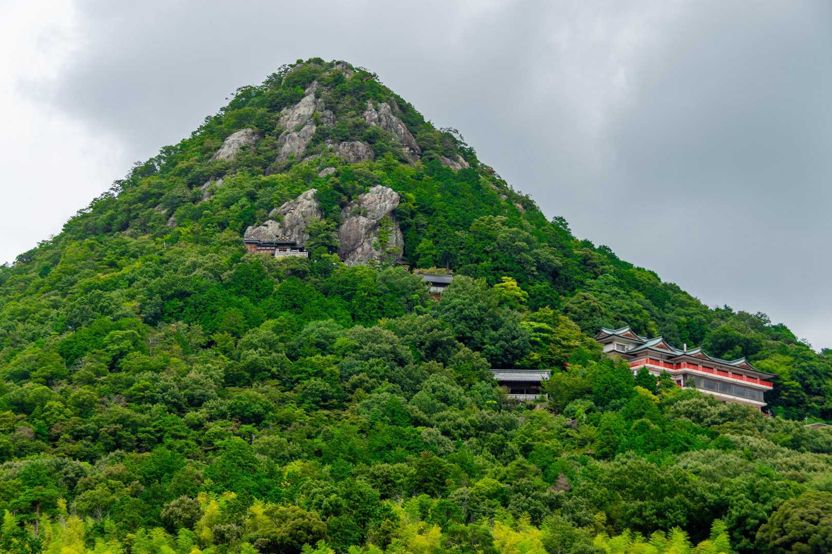 十三仏登山口-小脇山-箕作山-みつくり君休憩所-太郎坊山- 周回コースの写真