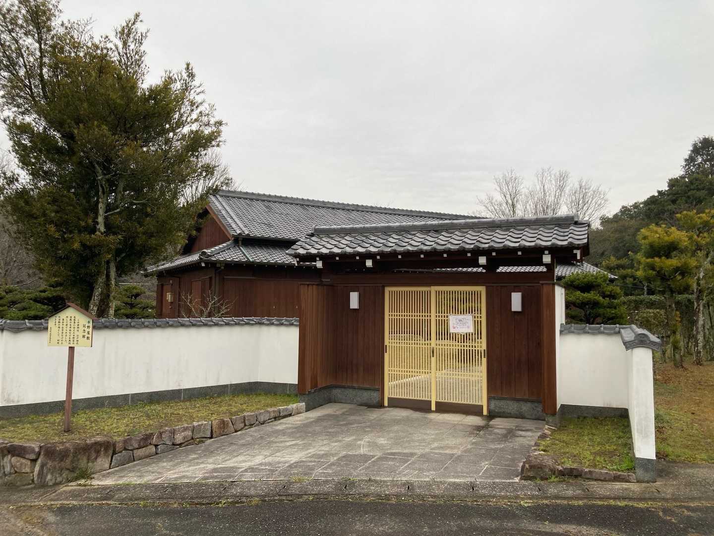 江戸時代の古民家の一部を活用しているそうです。