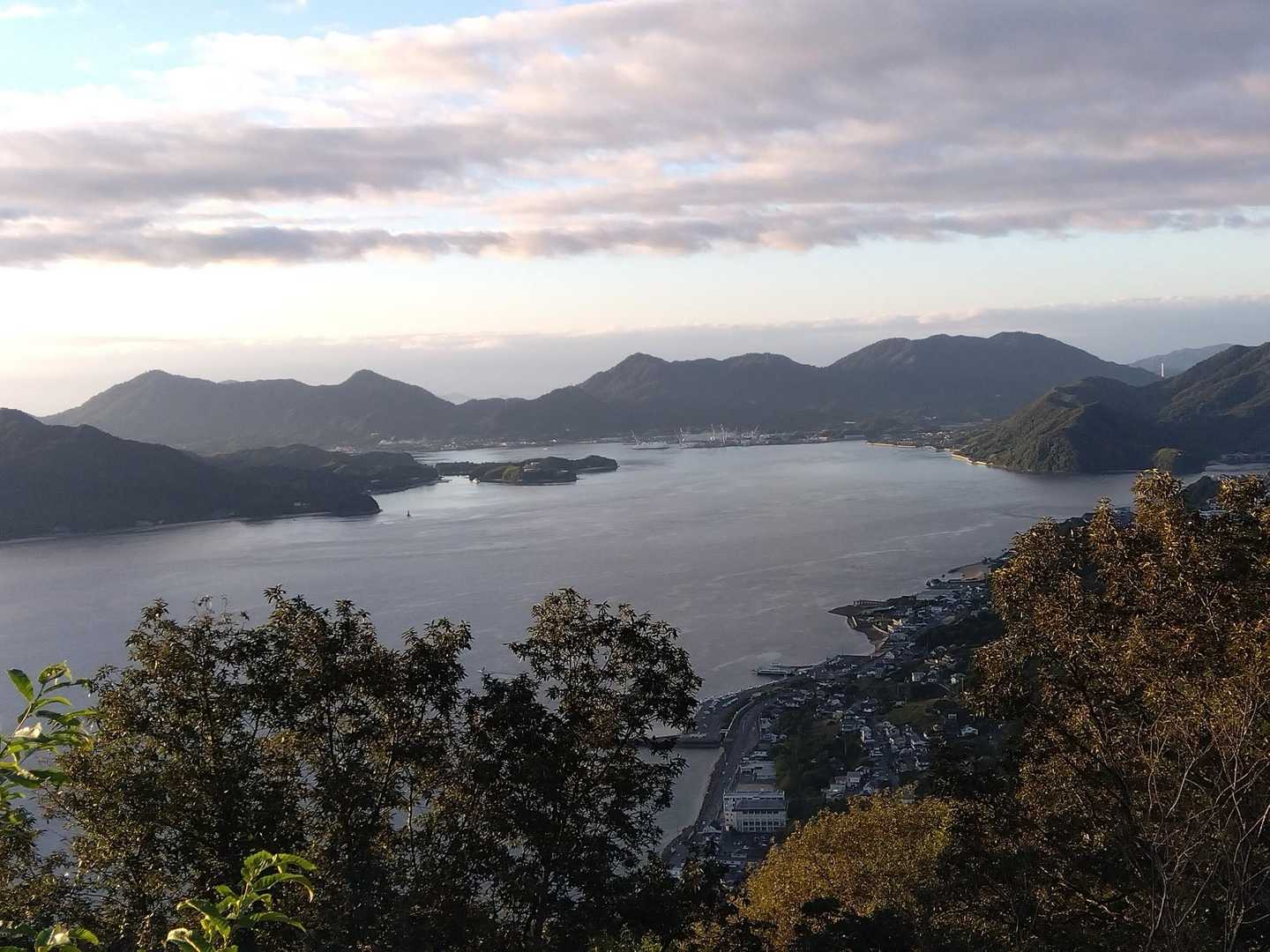 四国山地方向