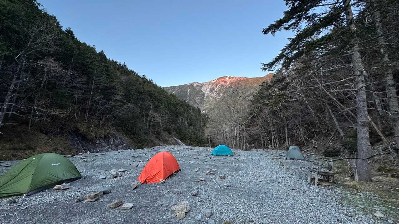 仙丈ヶ岳、残雪期テン泊 の写真 5