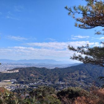 遠くに三郡山地、大根地山、古処山、英彦山まで
