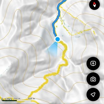 駐車場から3.3キロ地点が登山口って、なかなかのドSです笑
