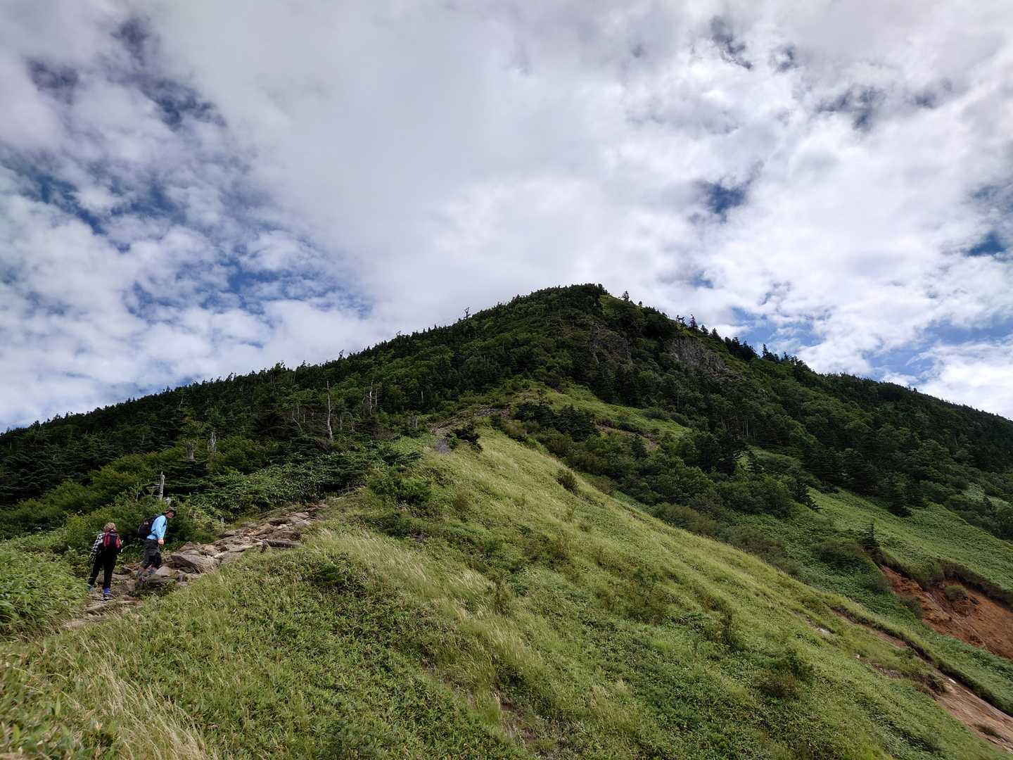 横手山が見えます。