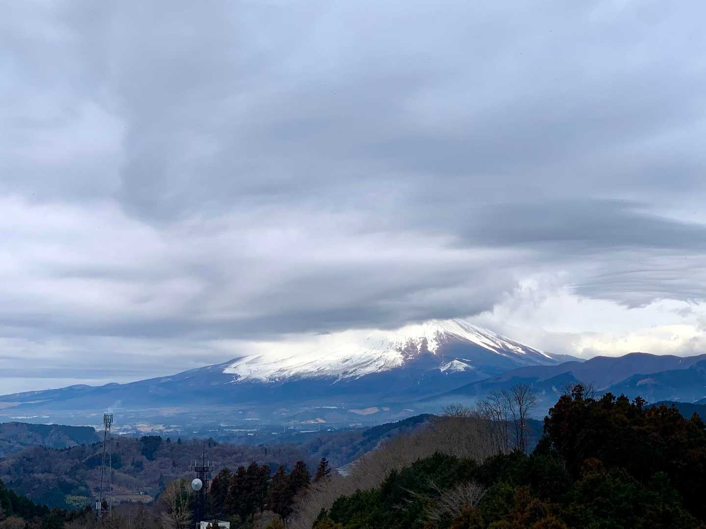 恥ずかしがり屋の富士山🗻😂