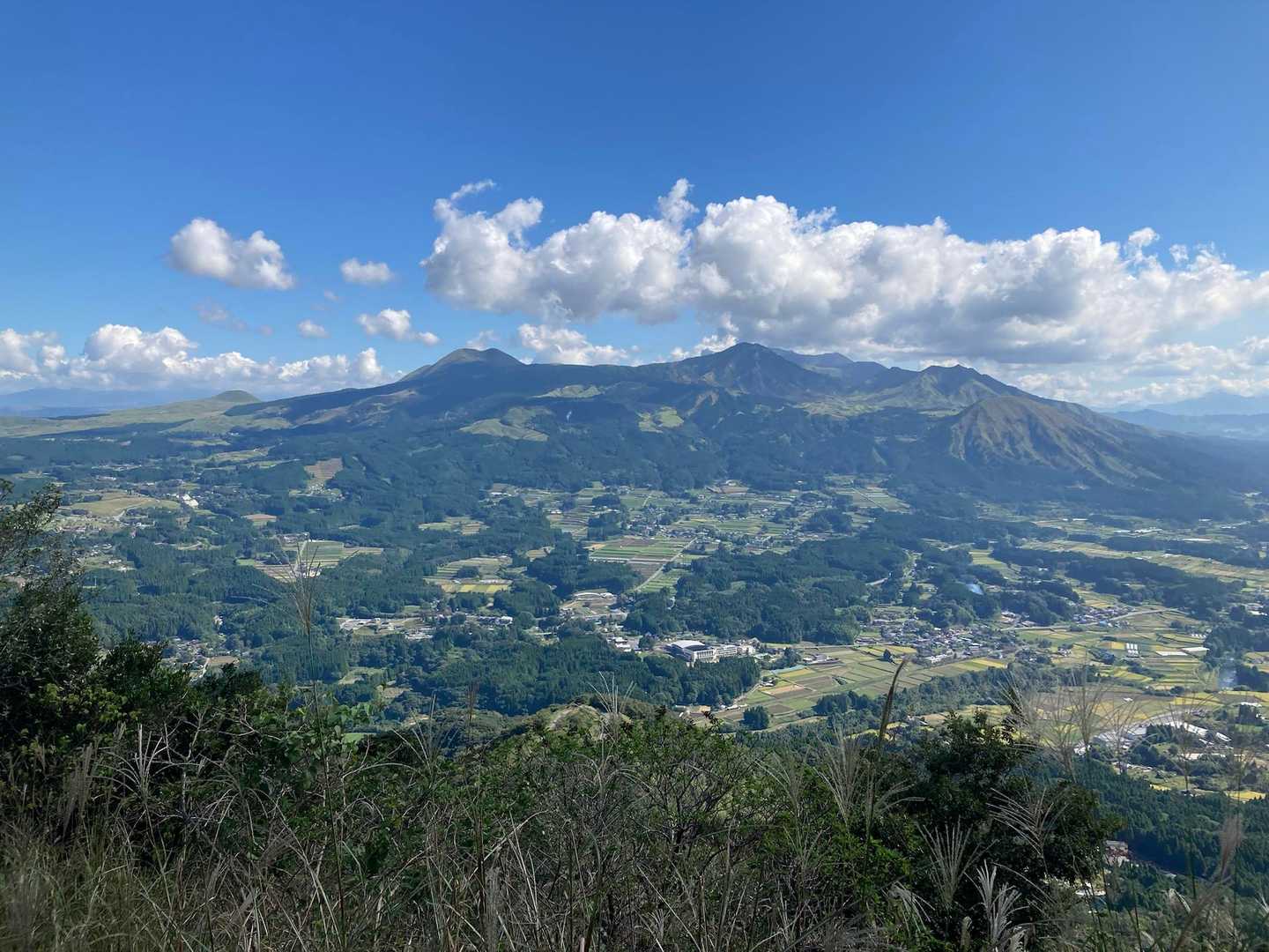 少し登ったとこからの〜阿蘇五岳