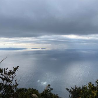 うずまきルートの南側から海を望む