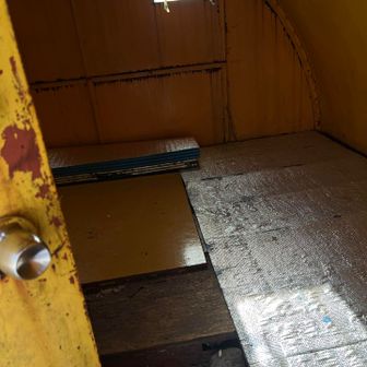 帰りに覗いた避難小屋の中、綺麗でした👌