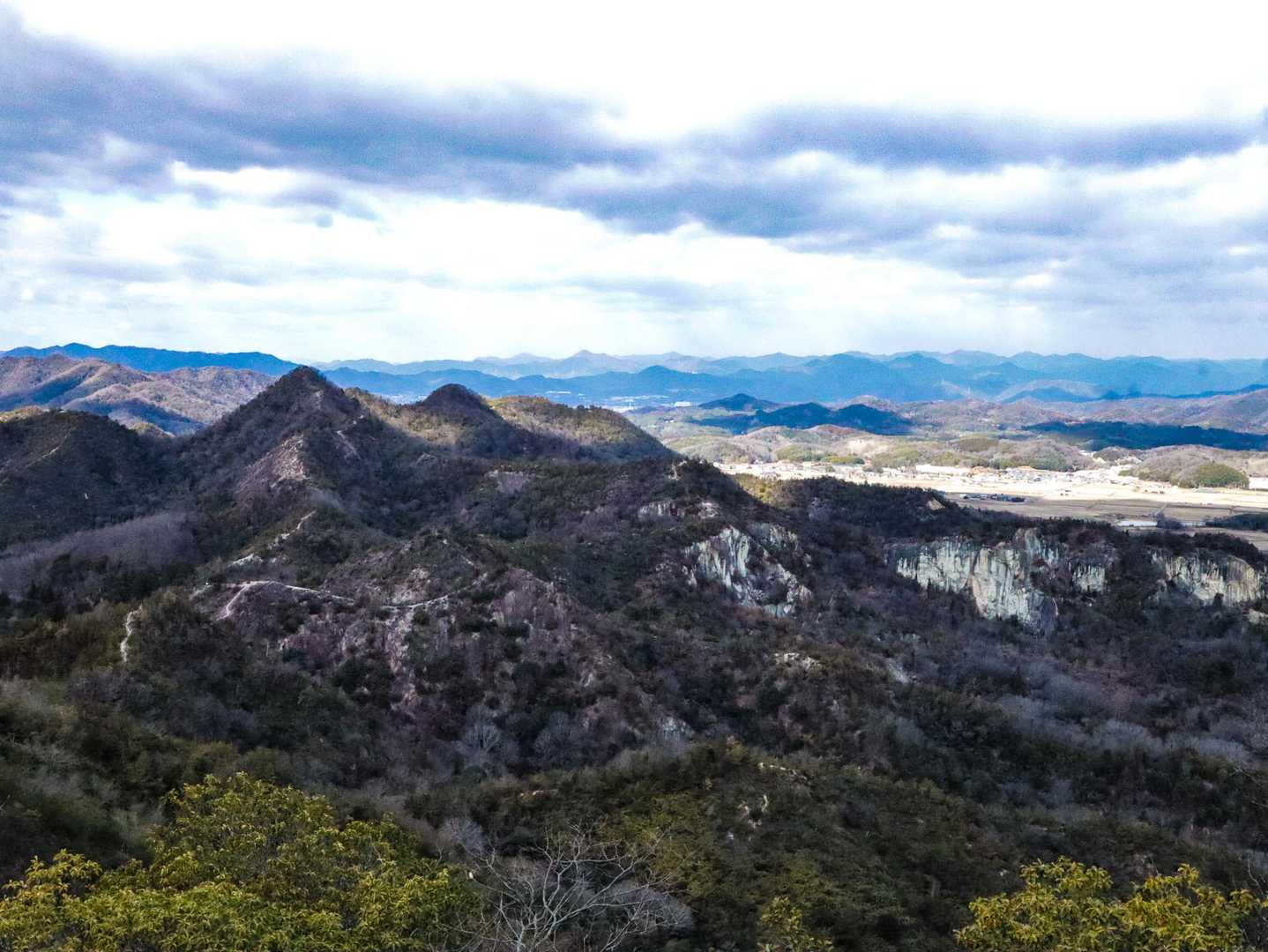 善坊山本丸登山口-善防山-笠松山-加西アルプス善坊山ハイキ 周回コースの写真