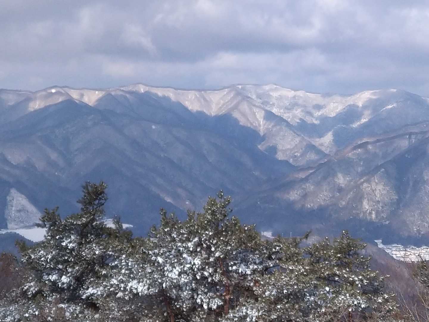 寂地山から吉和冠山方面