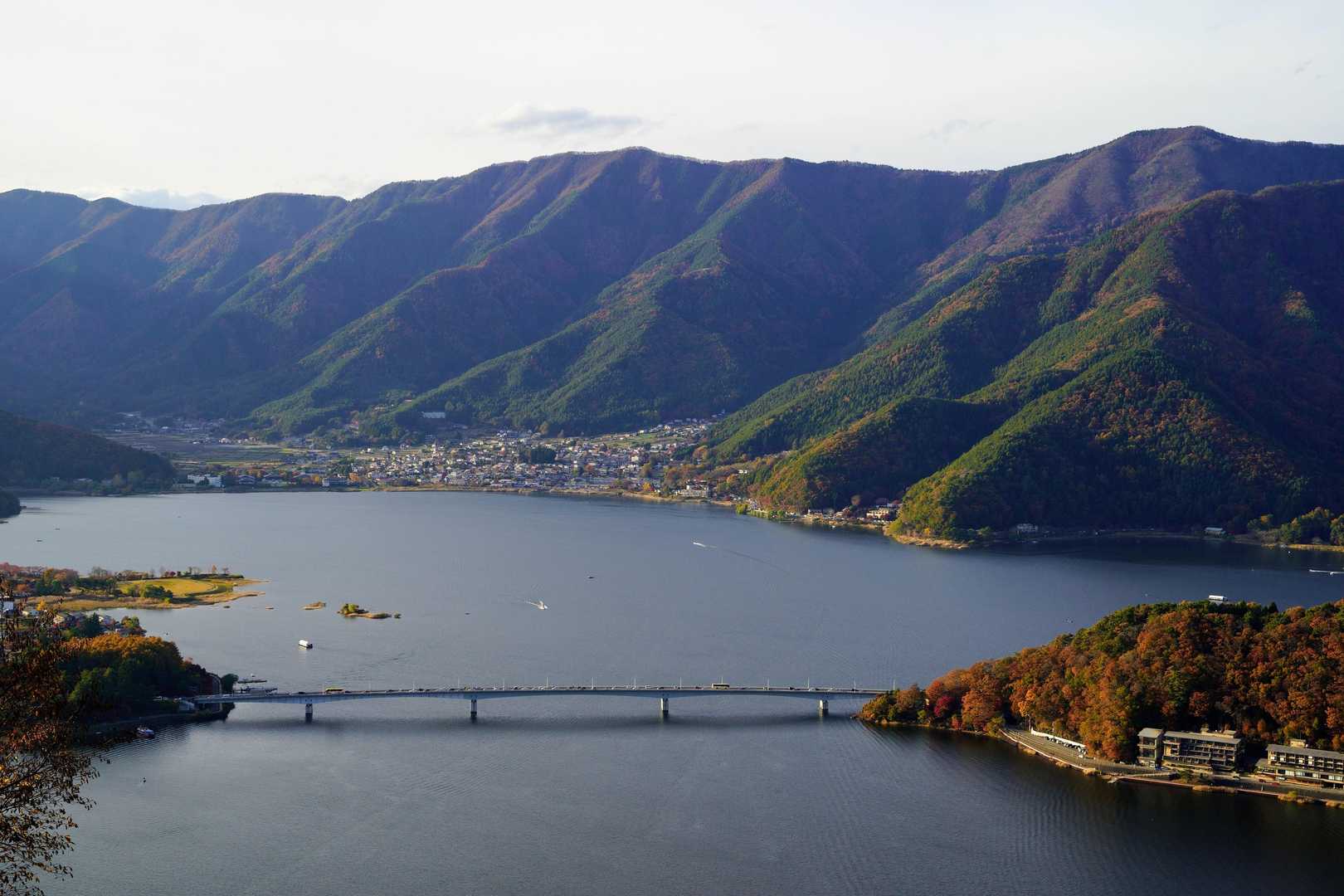 笹子駅-庭洞山-角研山-本社ヶ丸-清八山-河口湖駅 縦走コースの写真