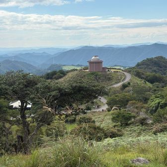 山頂から天文台