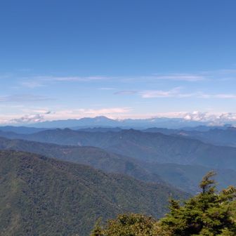 遠くに浅間山