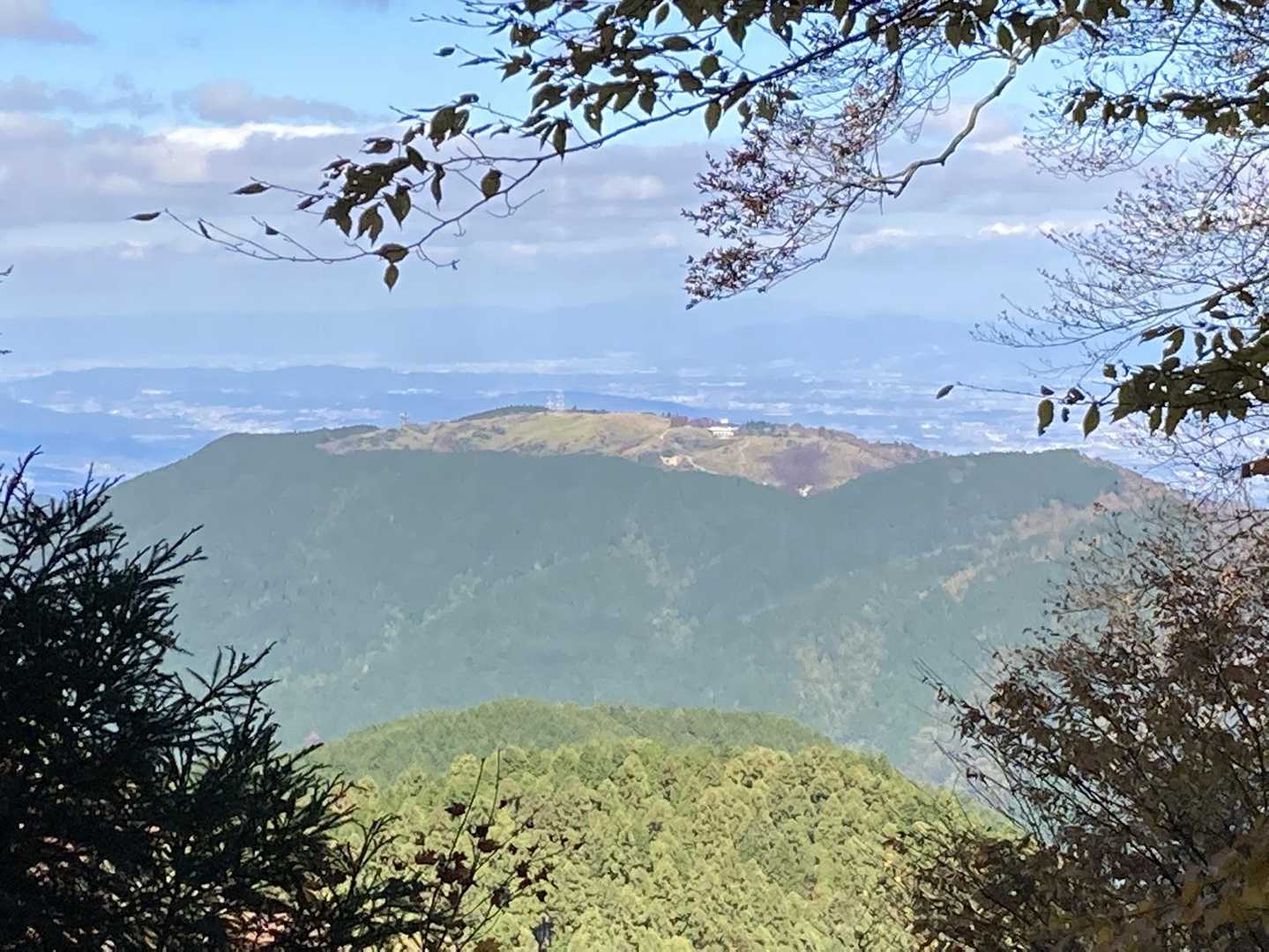 綺麗に葛城山が見えてます