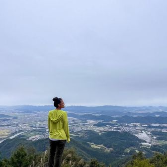 カルラ　オリウエラ 