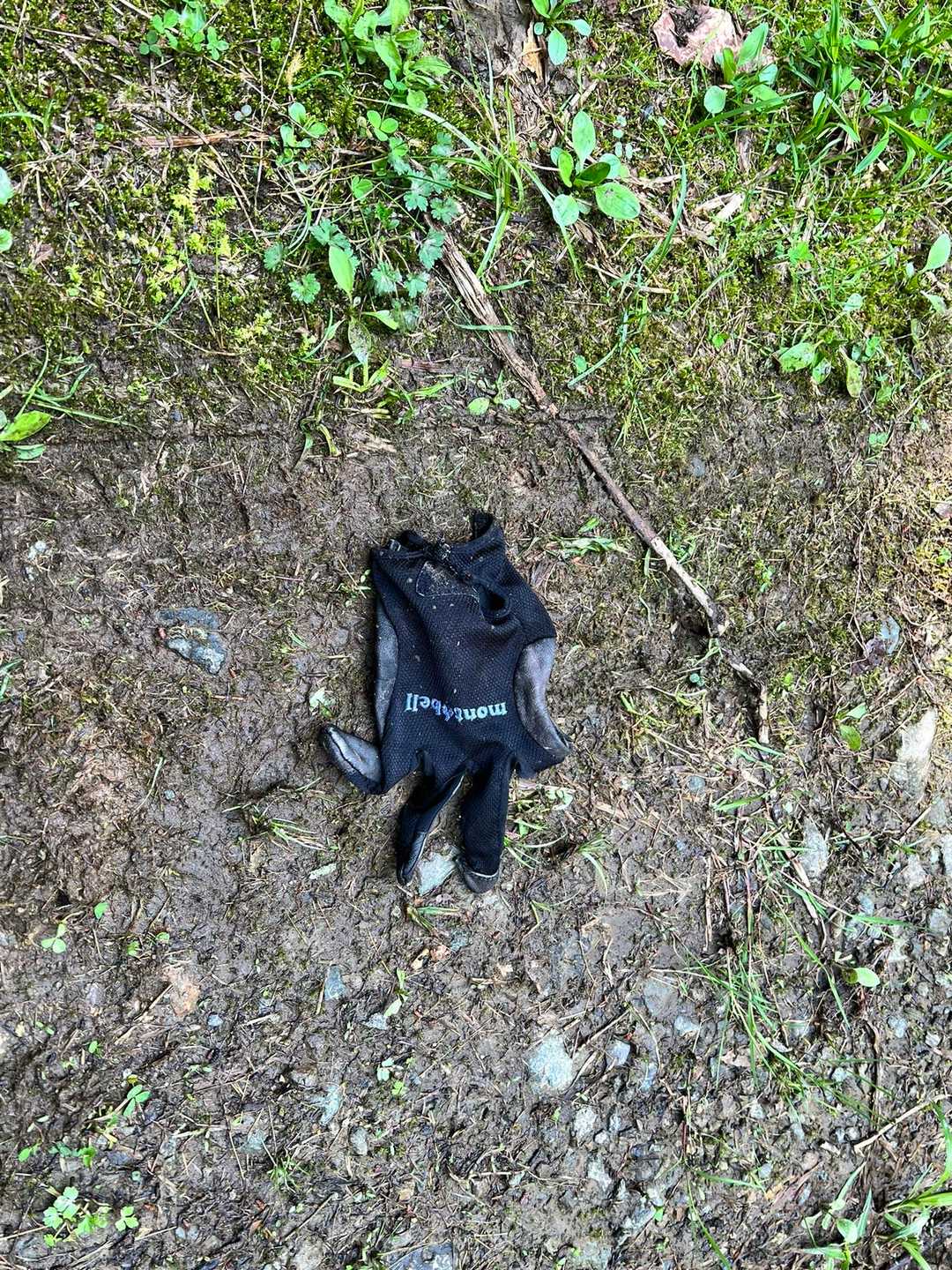 落とし物その②
グローブが落ちてましたよー